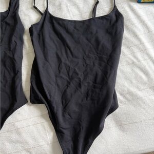 Aritzia Babaton Bodysuit